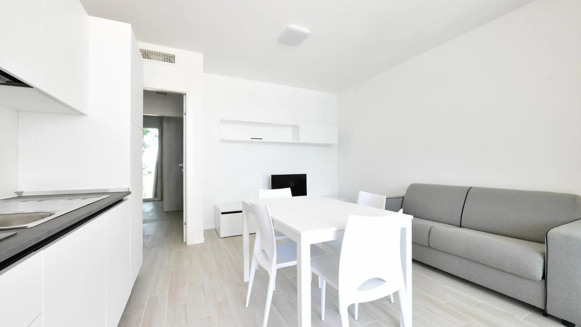 Wave Plus Apartments Lido di Jesolo Italy